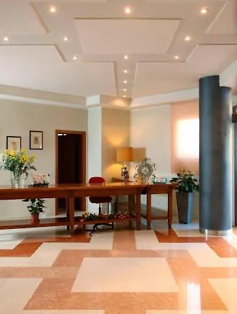 Residenza Carracci Apart-hotel *