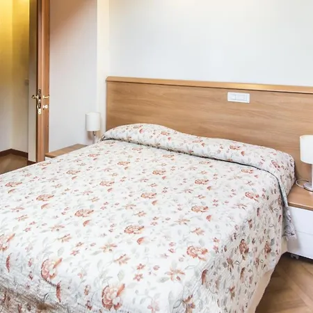 Residenza Carracci Apart-hotel
