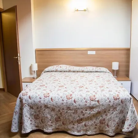 Apart-hotel Residenza Carracci *